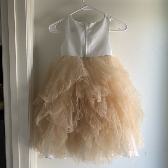 Girls elegant flower dress - Picture 2 of 8